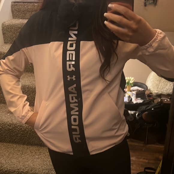 UNDER ARMOUR JACKET - Picture 9 of 9